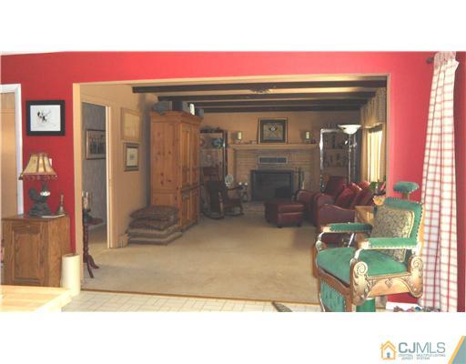 417 Huff Road North Brunswick, NJ 08902 - Photo 2 of 18 Gallery Image 2