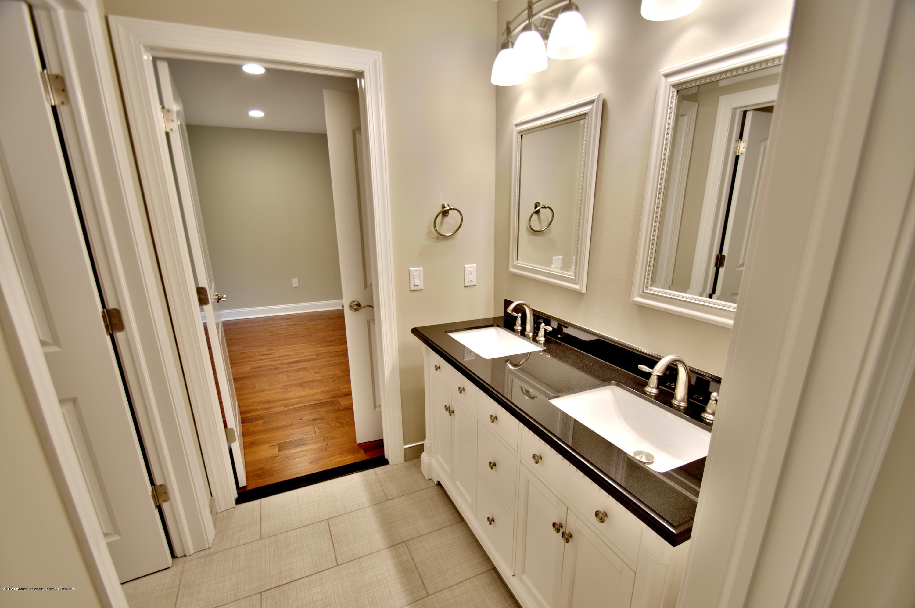 184 Thompson Grove Road Manalapan, NJ 07726 - Photo 50 of 58 Jack N Jill Bath