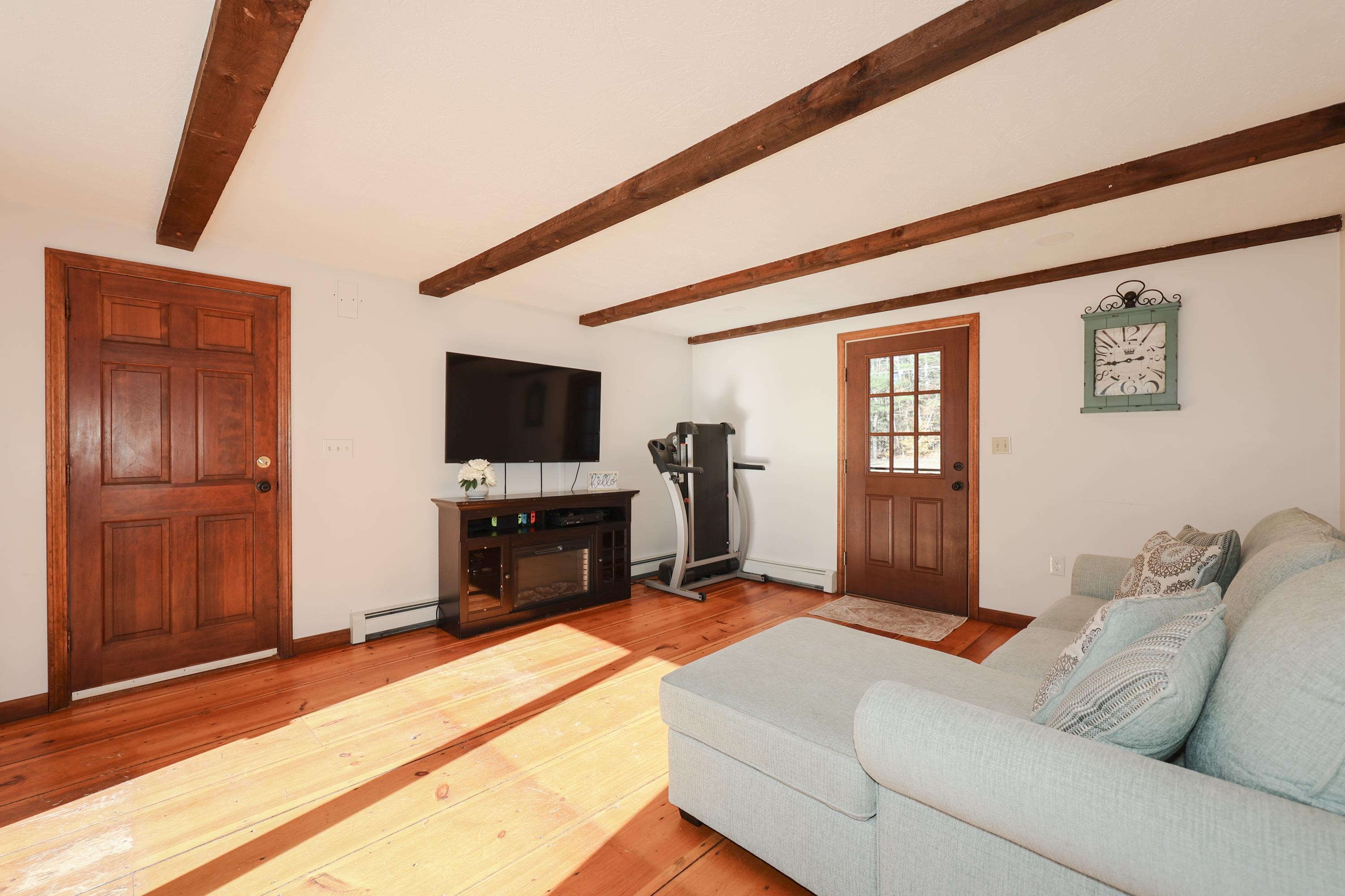 138 Town Farm Road New Boston, NH 03070 - Photo 4 of 40