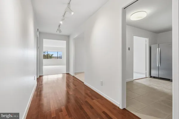 $2,250 | 11500 Fairway Drive, Unit 402, Reston, VA 20190