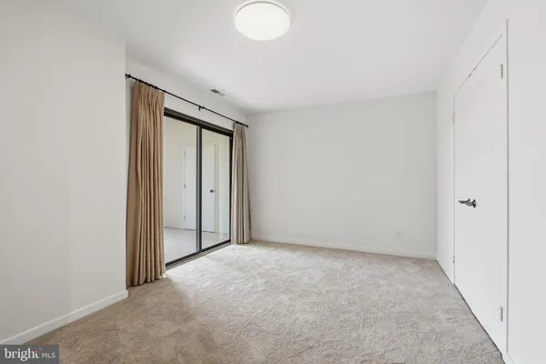 $2,250 | 11500 Fairway Drive, Unit 402, Reston, VA 20190