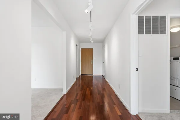 $2,250 | 11500 Fairway Drive, Unit 402, Reston, VA 20190