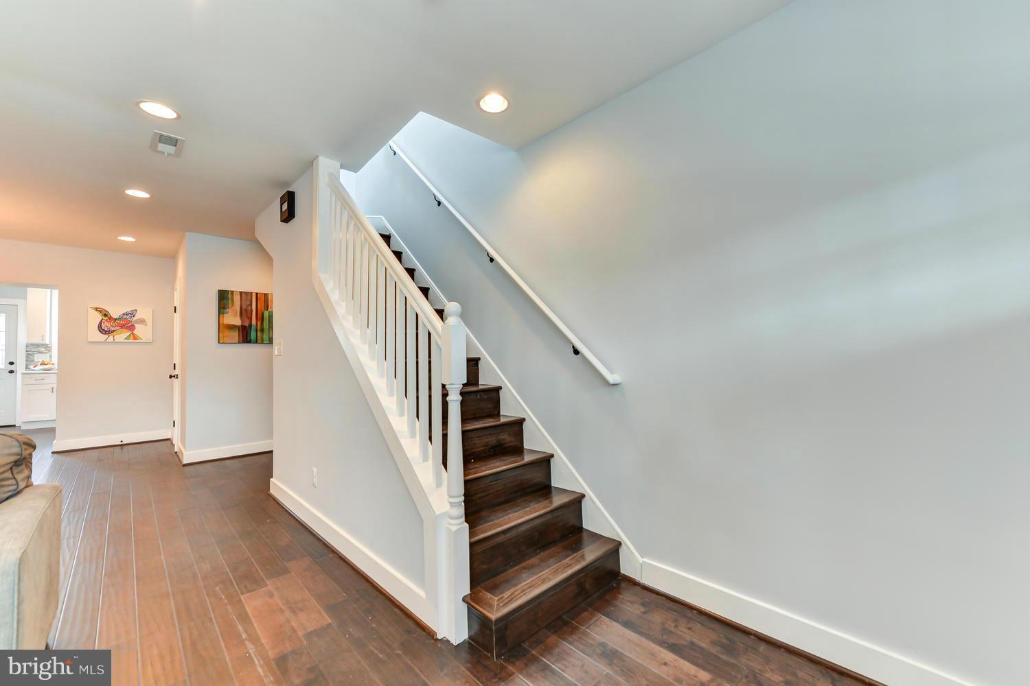 556 24th Street Northeast Washington, DC 20002 - Photo 4 of 30 Family Room