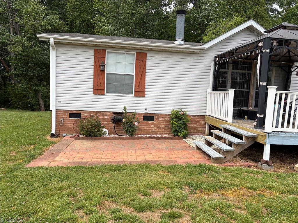 1090 Chestnut Grove Road King, NC 27021 - Photo 9 of 26