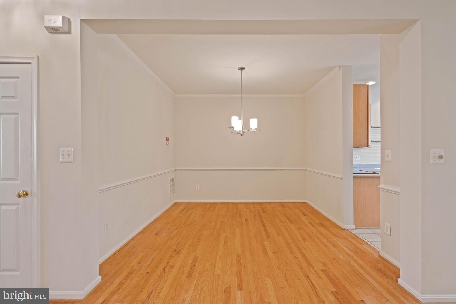 47742 Warwickshire Terrace Sterling, VA 20165 - Photo 16 of 88 Separate Dining Area