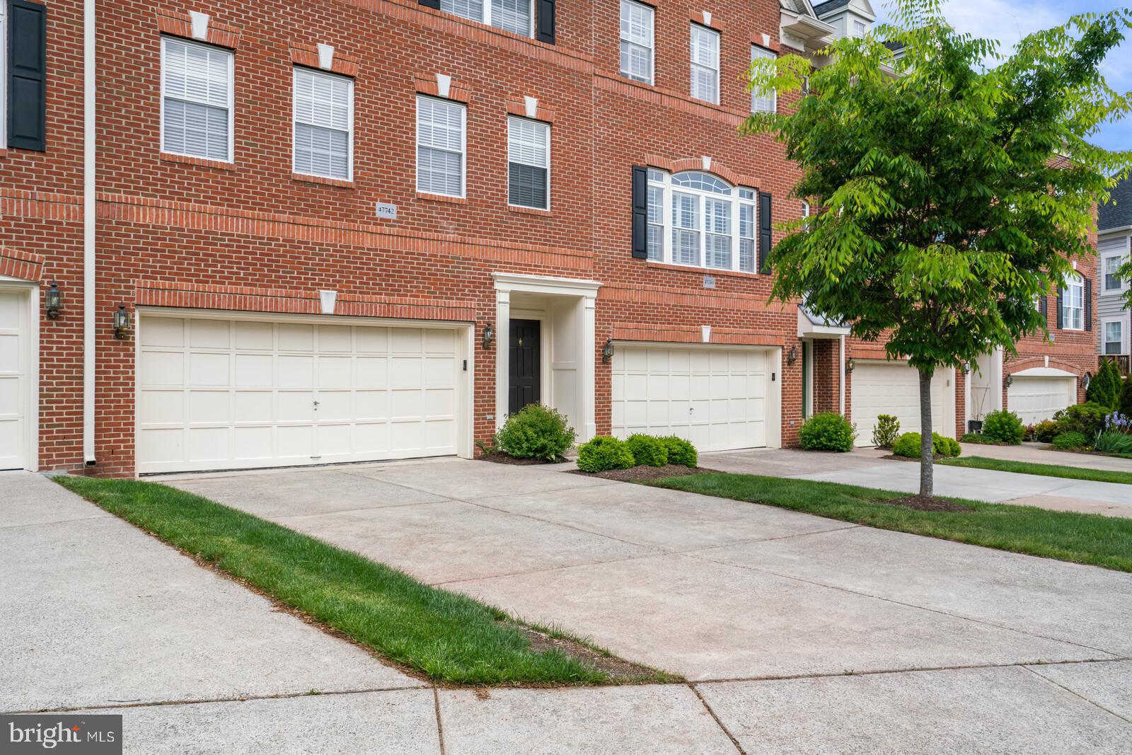 47742 Warwickshire Terrace Sterling, VA 20165 - Photo 5 of 88 Long Driveway for Extra Parking