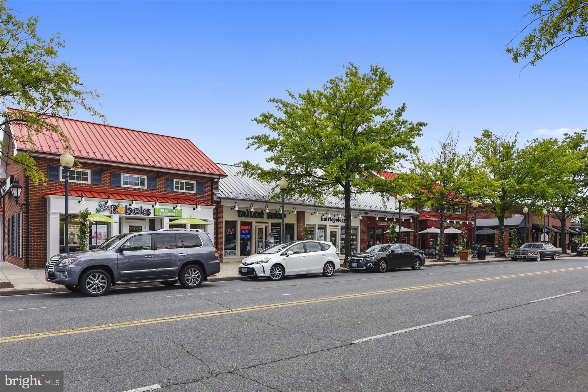 47742 Warwickshire Terrace Sterling, VA 20165 - Photo 80 of 88 Small Family Owned Restaurants