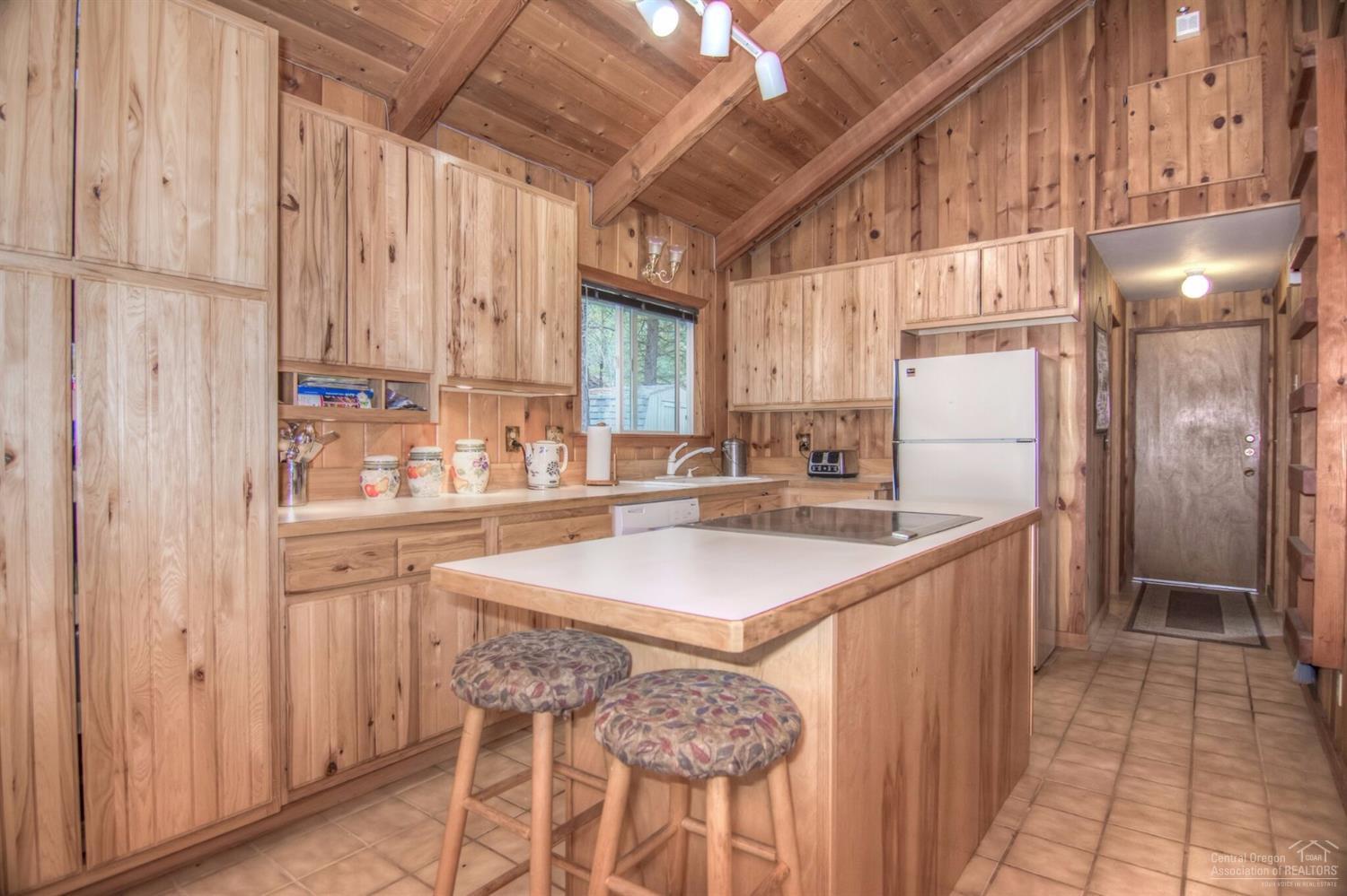56788 Spring River Loop Bend, OR 97707 - Photo 11 of 25 Additional Photo
