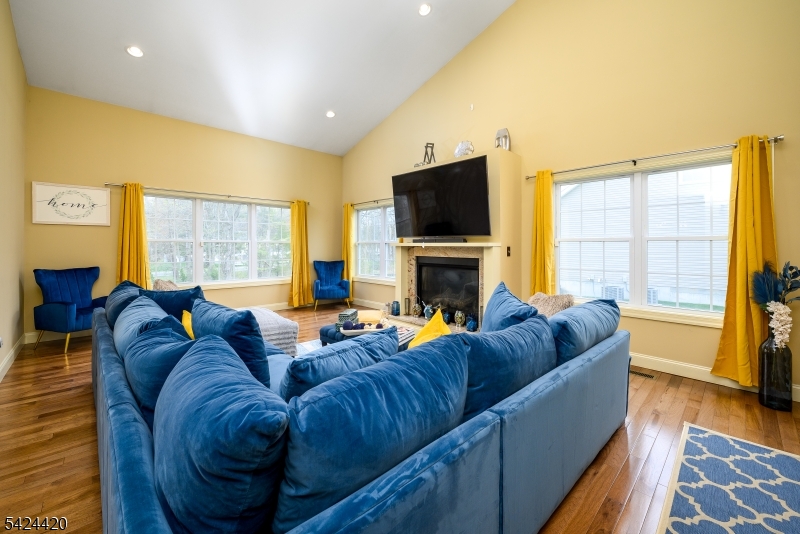 32 Pleasant Plains Road Franklin Park, NJ 08823 - Photo 11 of 23