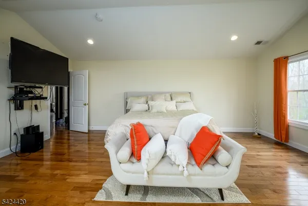 $965,000 | 32 Pleasant Plains Road, Franklin Park, NJ 08823