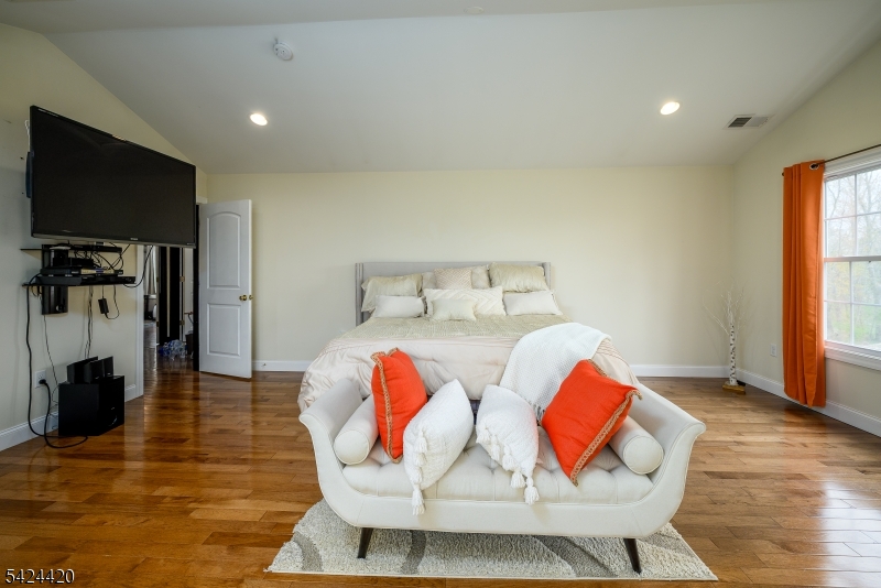 32 Pleasant Plains Road Franklin Park, NJ 08823 - Photo 13 of 23