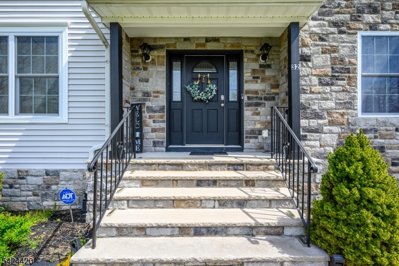 32 Pleasant Plains Road Franklin Park, NJ 08823 - Photo 2 of 23