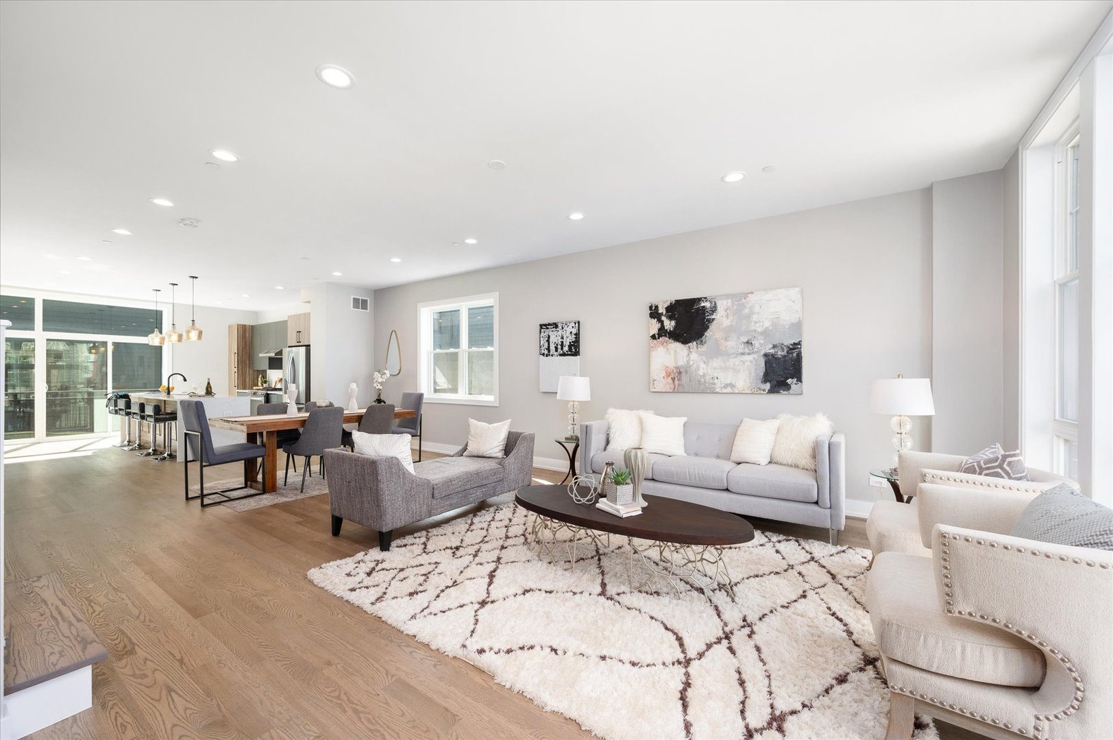 4438 South Drexel Boulevard, Unit D Chicago, IL 60653 - Photo 13 of 29 a living room with furniture