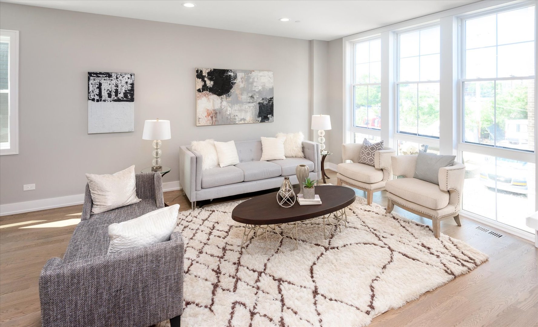 4438 South Drexel Boulevard, Unit D Chicago, IL 60653 - Photo 15 of 29 a living room with furniture and a large window