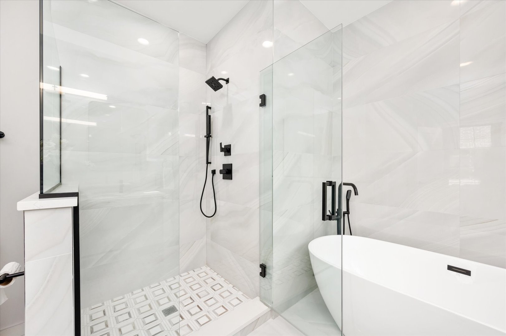 4438 South Drexel Boulevard, Unit D Chicago, IL 60653 - Photo 21 of 29 a bathroom with a bathtub a toilet and a shower