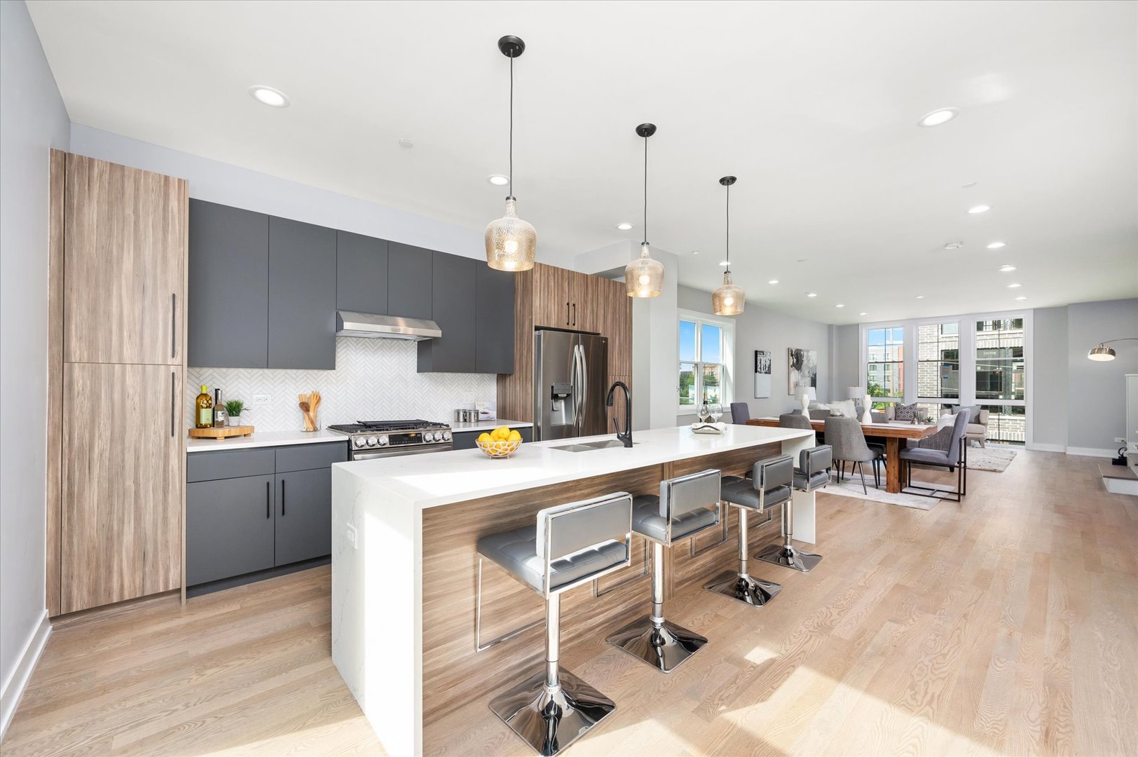 4438 South Drexel Boulevard, Unit D Chicago, IL 60653 - Photo 10 of 29 a kitchen with lots of counter top space and appliances