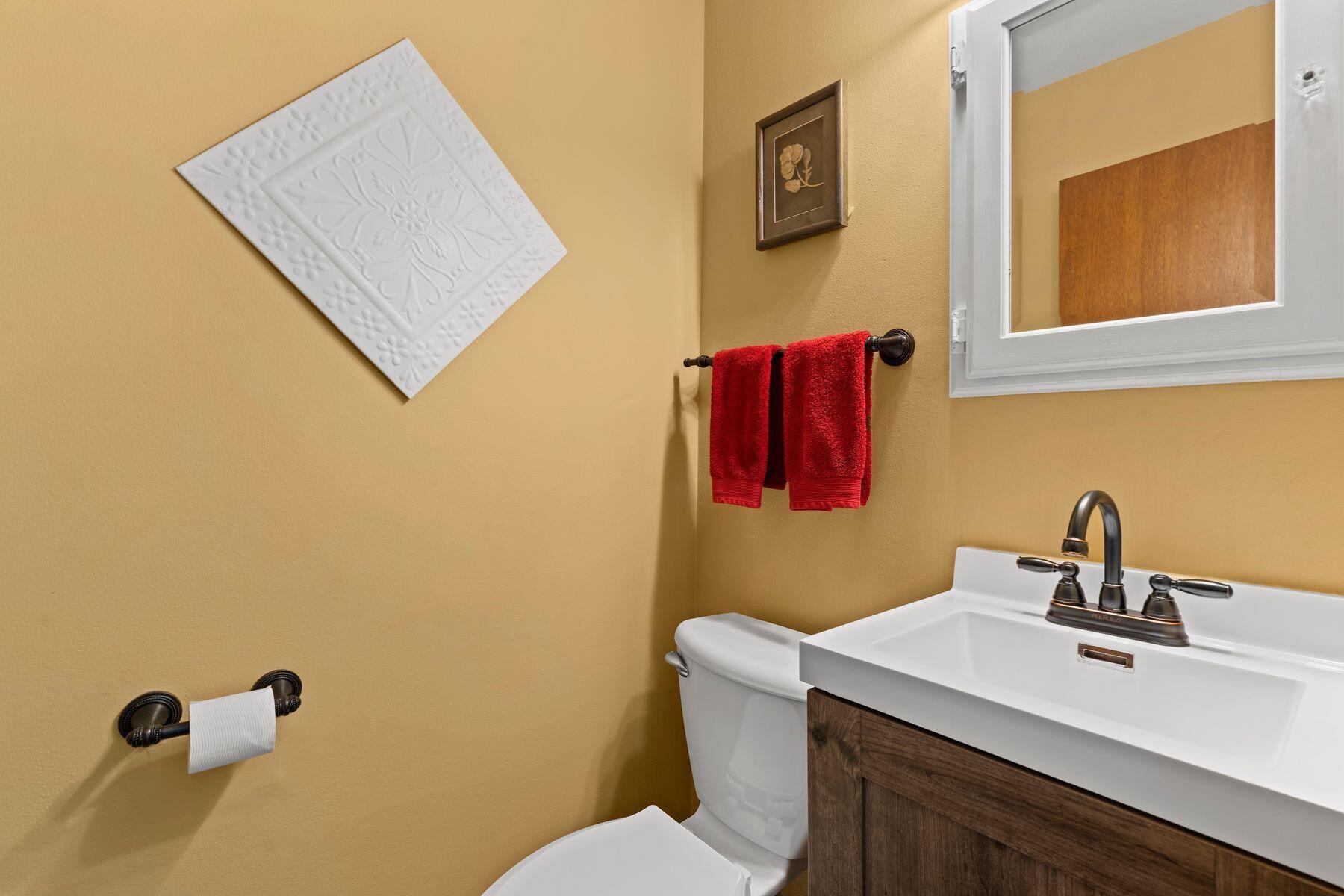 4204 South 93rd Street Greenfield, WI 53228 - Photo 21 of 28 Powder Room