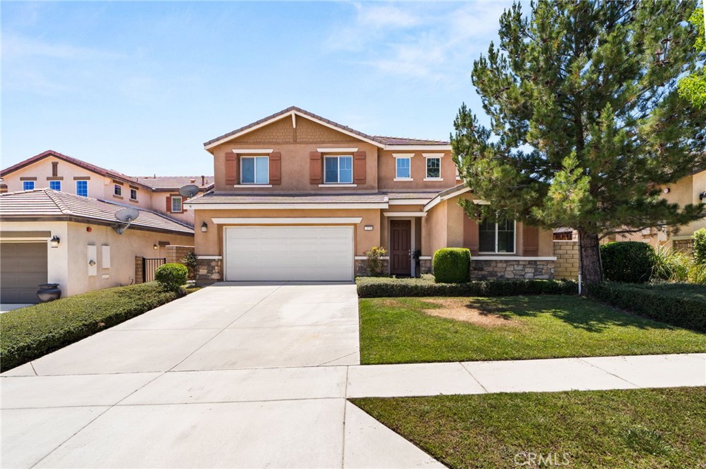 3731 Obsidian Road San Bernardino, CA 92407 - Photo 2 of 41