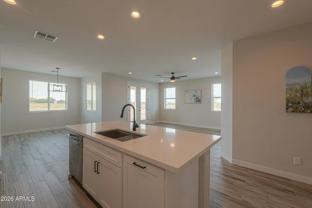 $469,900 | 1400 North Amarillo Valley Road, Maricopa, AZ 85139