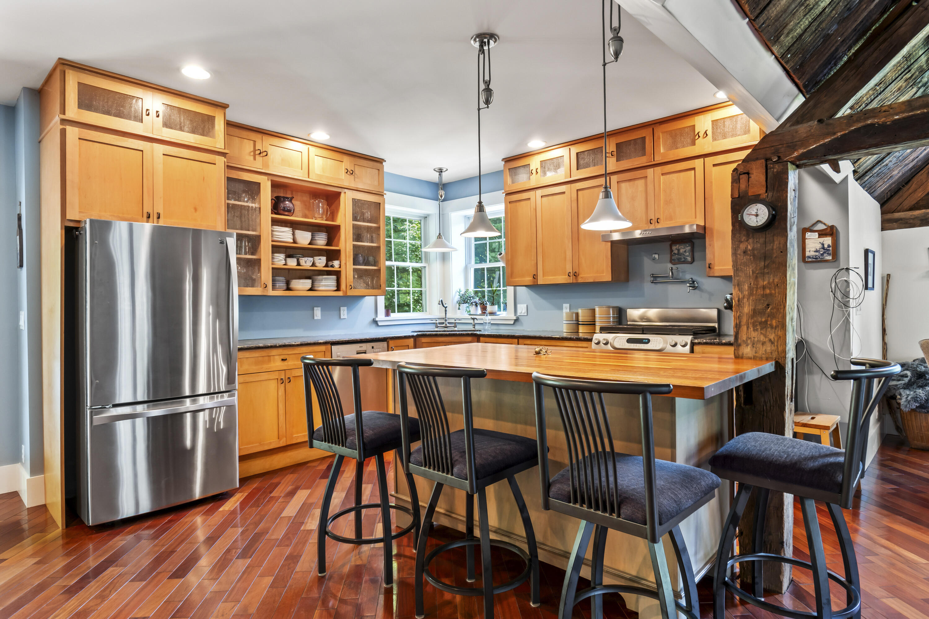 92 Bartlett Road Kittery, ME 03905 - Photo 11 of 46 Kitchen
