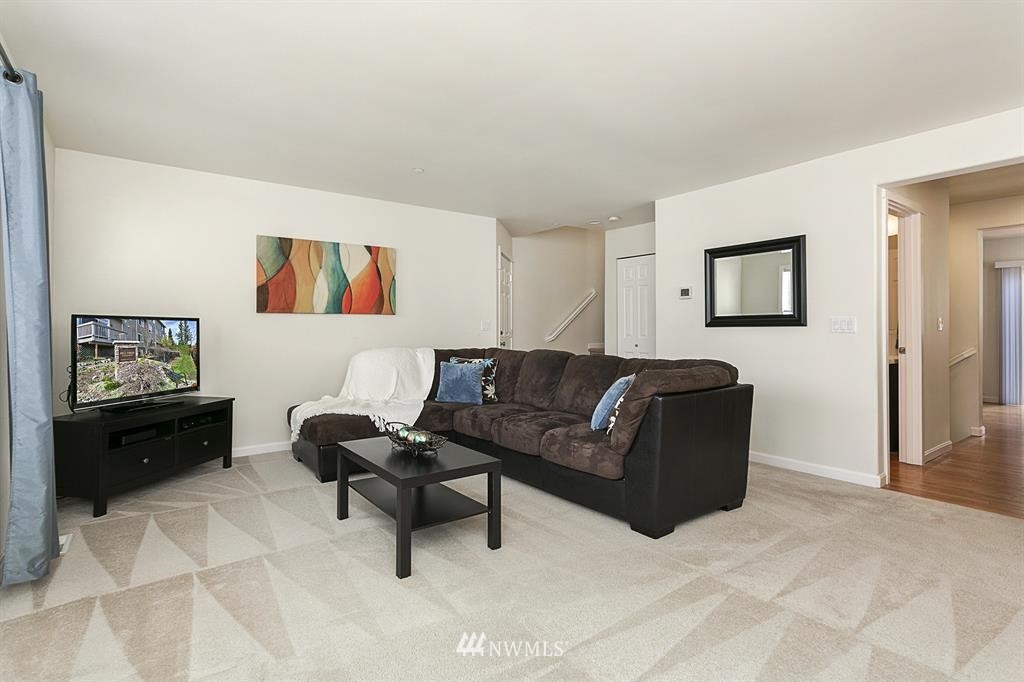 16230 3rd Avenue Southeast, Unit B1 Bothell, WA 98012 - Photo 4 of 19 Gallery Image 4