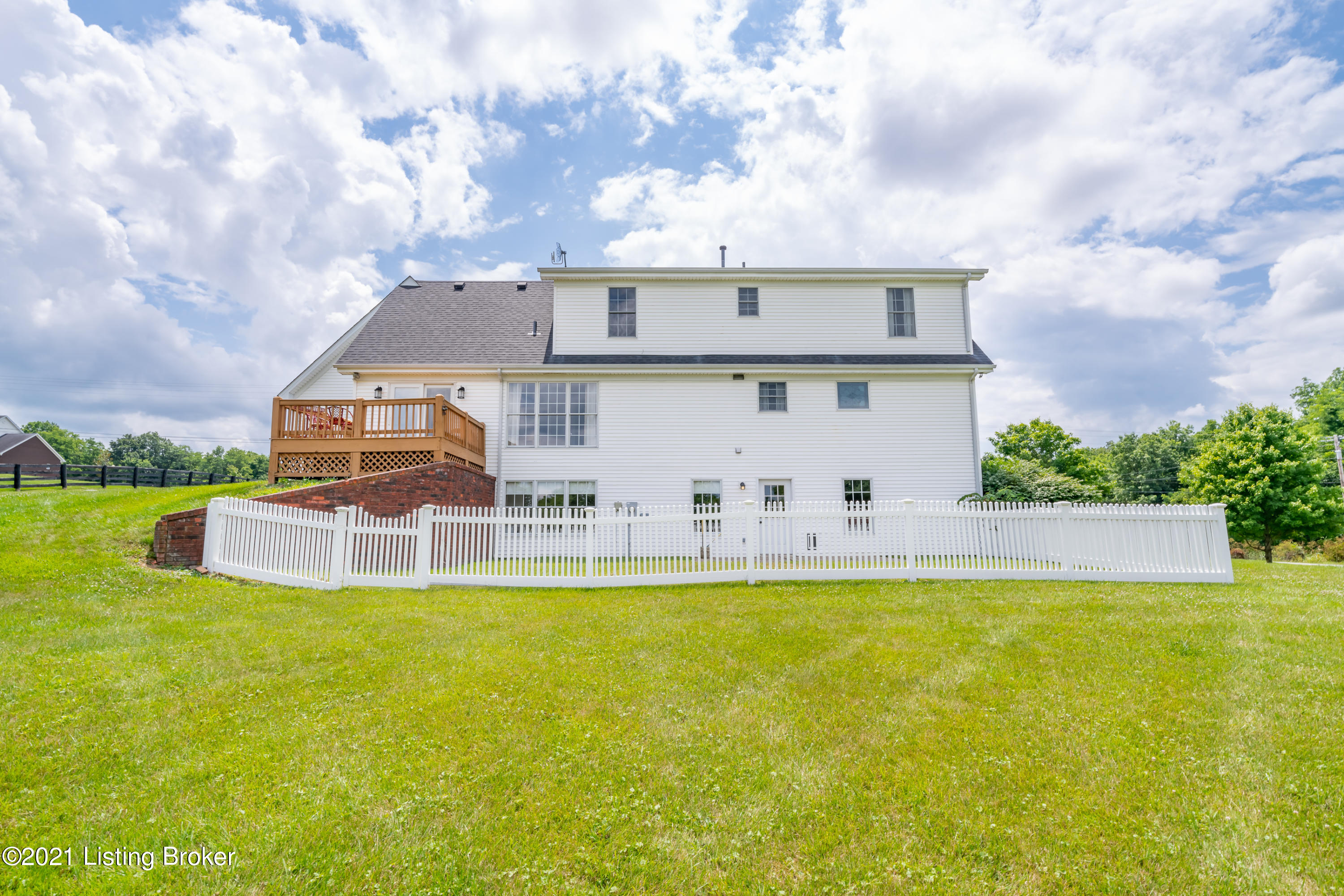 4140 Veechdale Road Simpsonville, KY 40067 - Photo 42 of 43 4140 Veechdale Rd Simpsonville-40