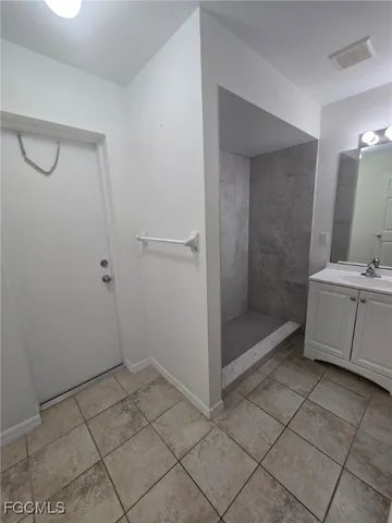 $1,700 | 1900 Northwest 33rd Avenue, Cape Coral, FL 33993