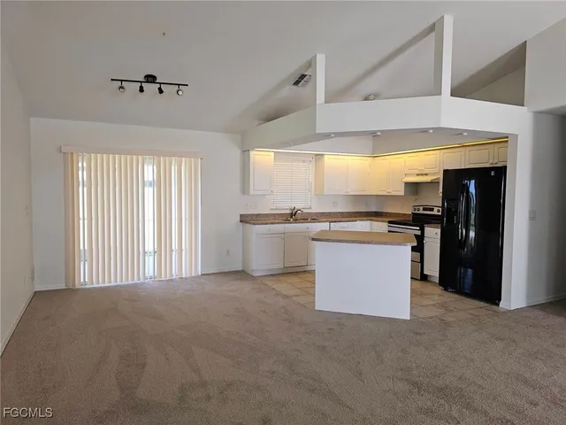 $1,700 | 1900 Northwest 33rd Avenue, Cape Coral, FL 33993