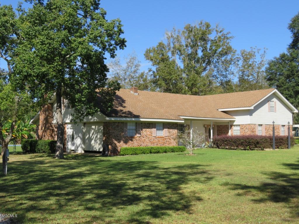 140 Holland Road Lucedale, MS 39452 - Photo 3 of 28 thumb_IMG_0592_1024