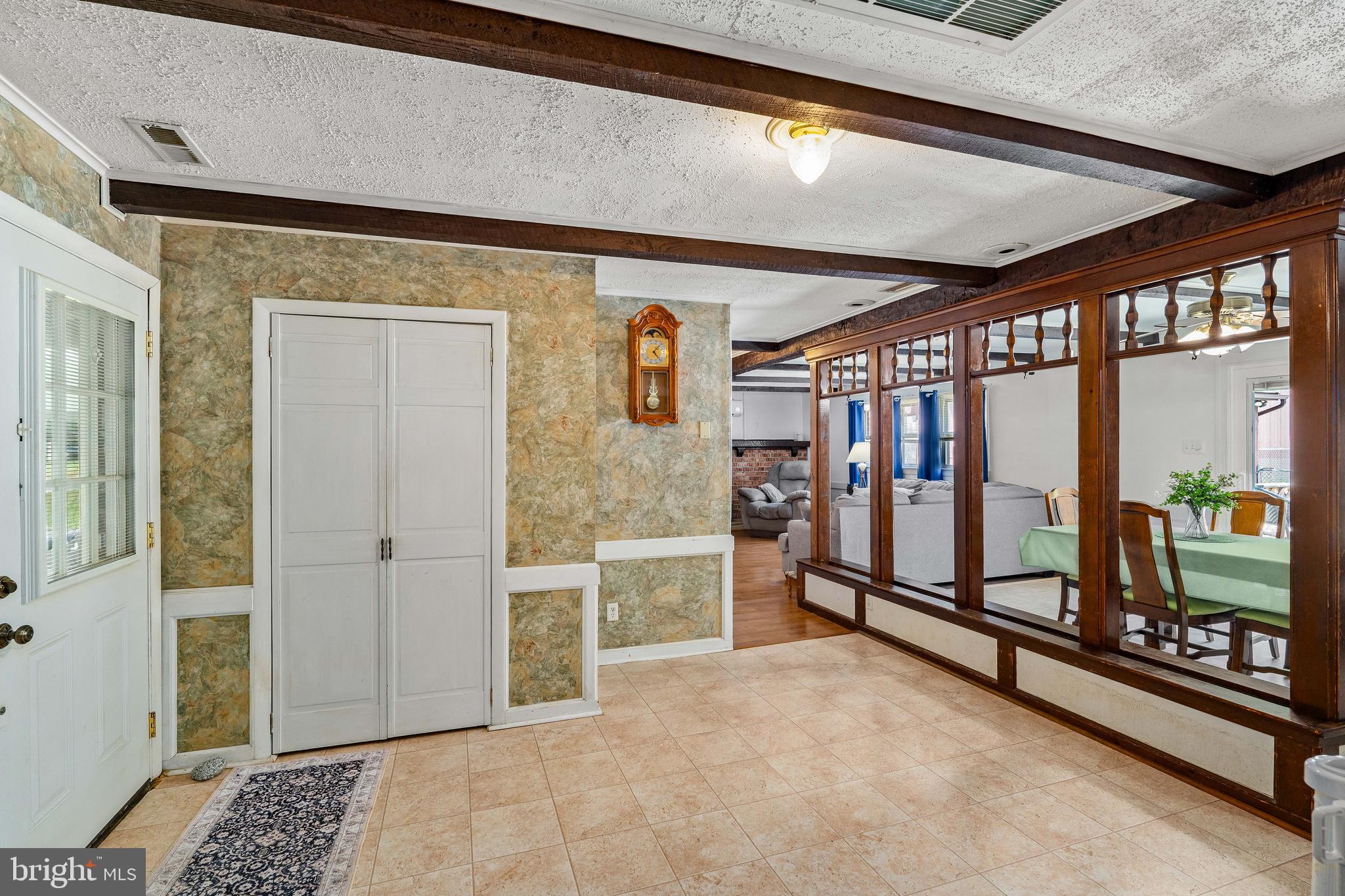 348 Union Church Road Elkton, MD 21921 - Photo 7 of 40 EXPANSIVE FOYER