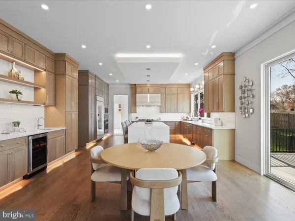 $2,599,888 | 616 Gibson Circle Southwest, Vienna, VA 22180