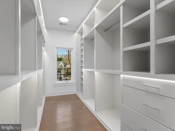 $2,599,888 | 616 Gibson Circle Southwest, Vienna, VA 22180