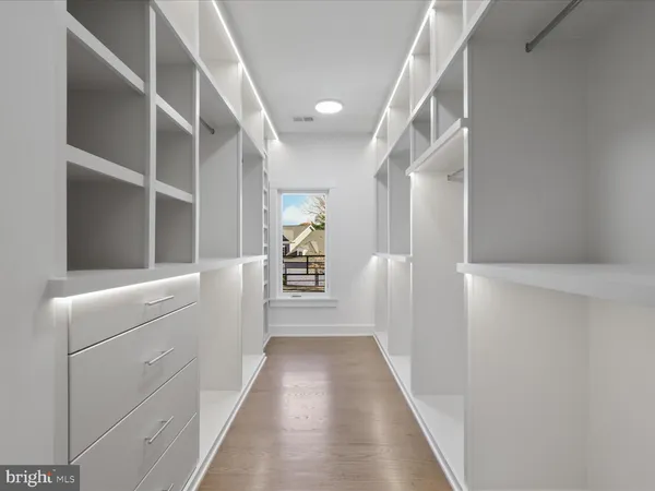 $2,599,888 | 616 Gibson Circle Southwest, Vienna, VA 22180