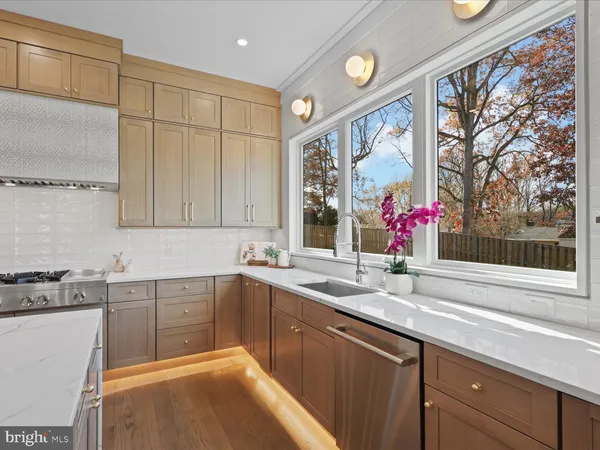 $2,599,888 | 616 Gibson Circle Southwest, Vienna, VA 22180