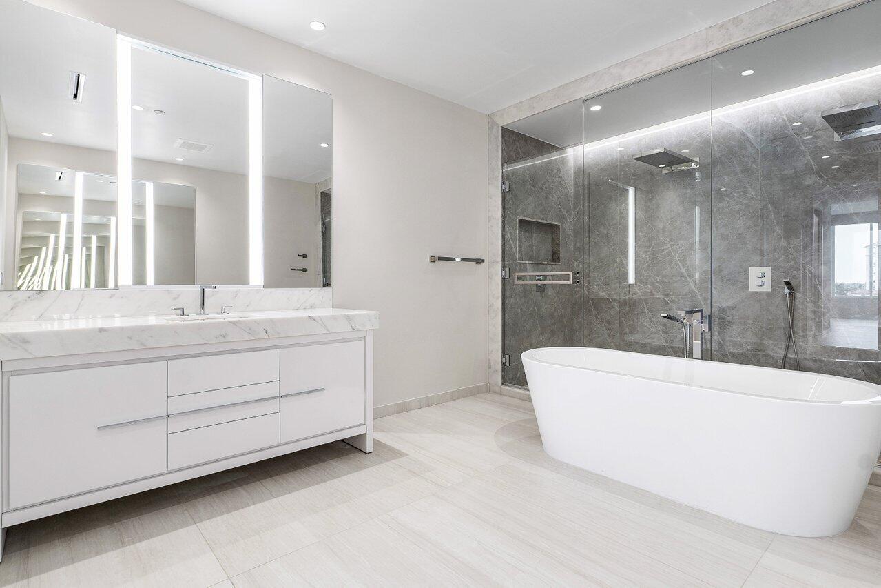 200 Southeast Mizner Boulevard, Unit 514 Boca Raton, FL 33432 - Photo 16 of 74 Primary Suite