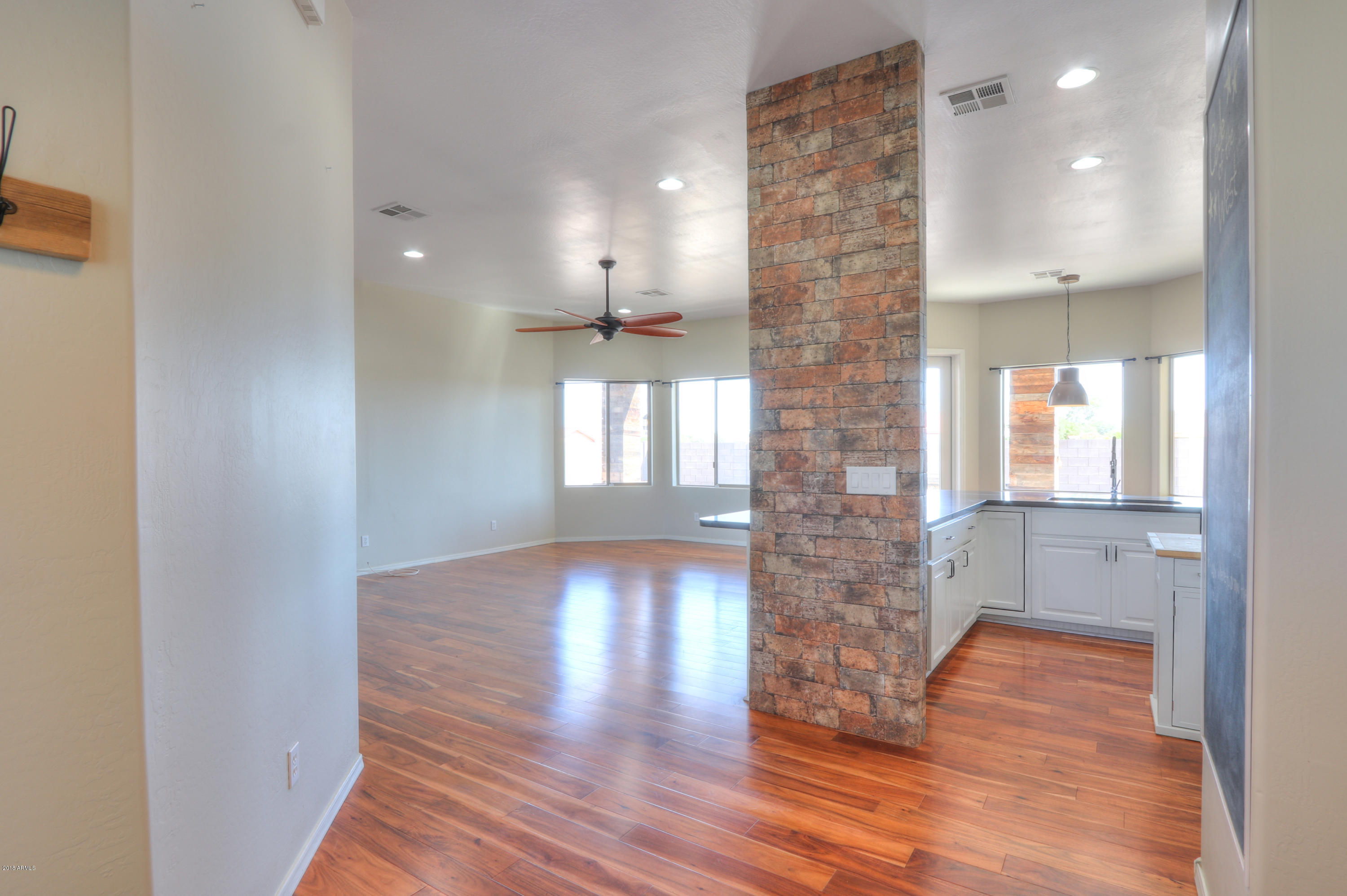 14741 South Rory Calhoun Road Arizona City, AZ 85123 - Photo 25 of 43 Great room design