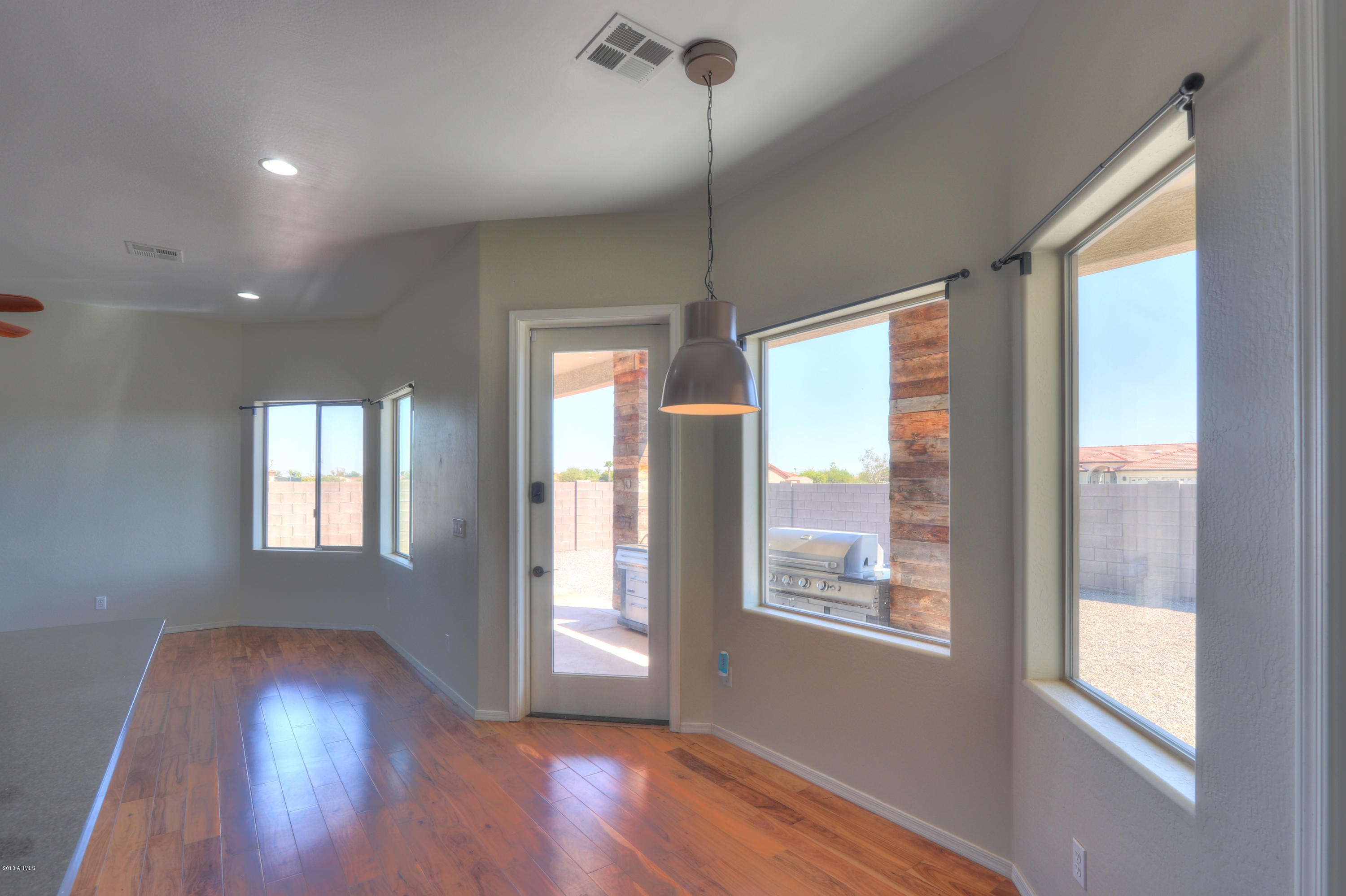 14741 South Rory Calhoun Road Arizona City, AZ 85123 - Photo 31 of 43 Dining nook