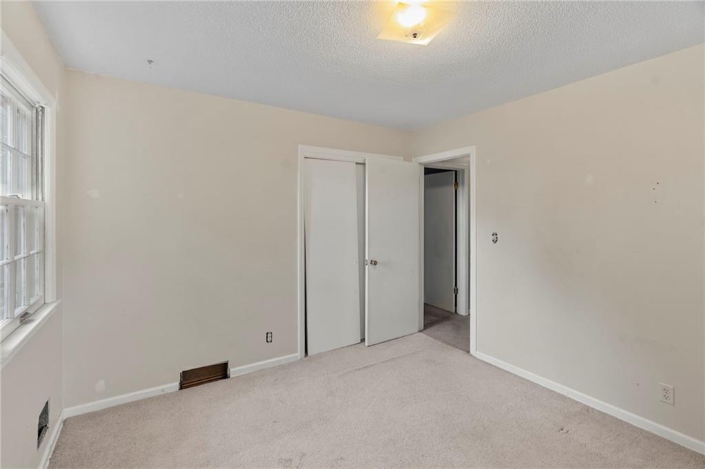 3813 Queen Ridge Drive Independence, MO 64055 - Photo 16 of 36