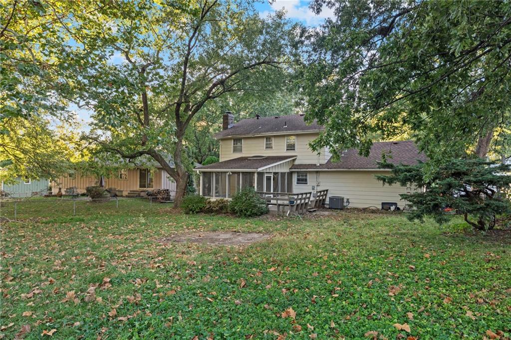 3813 Queen Ridge Drive Independence, MO 64055 - Photo 3 of 36