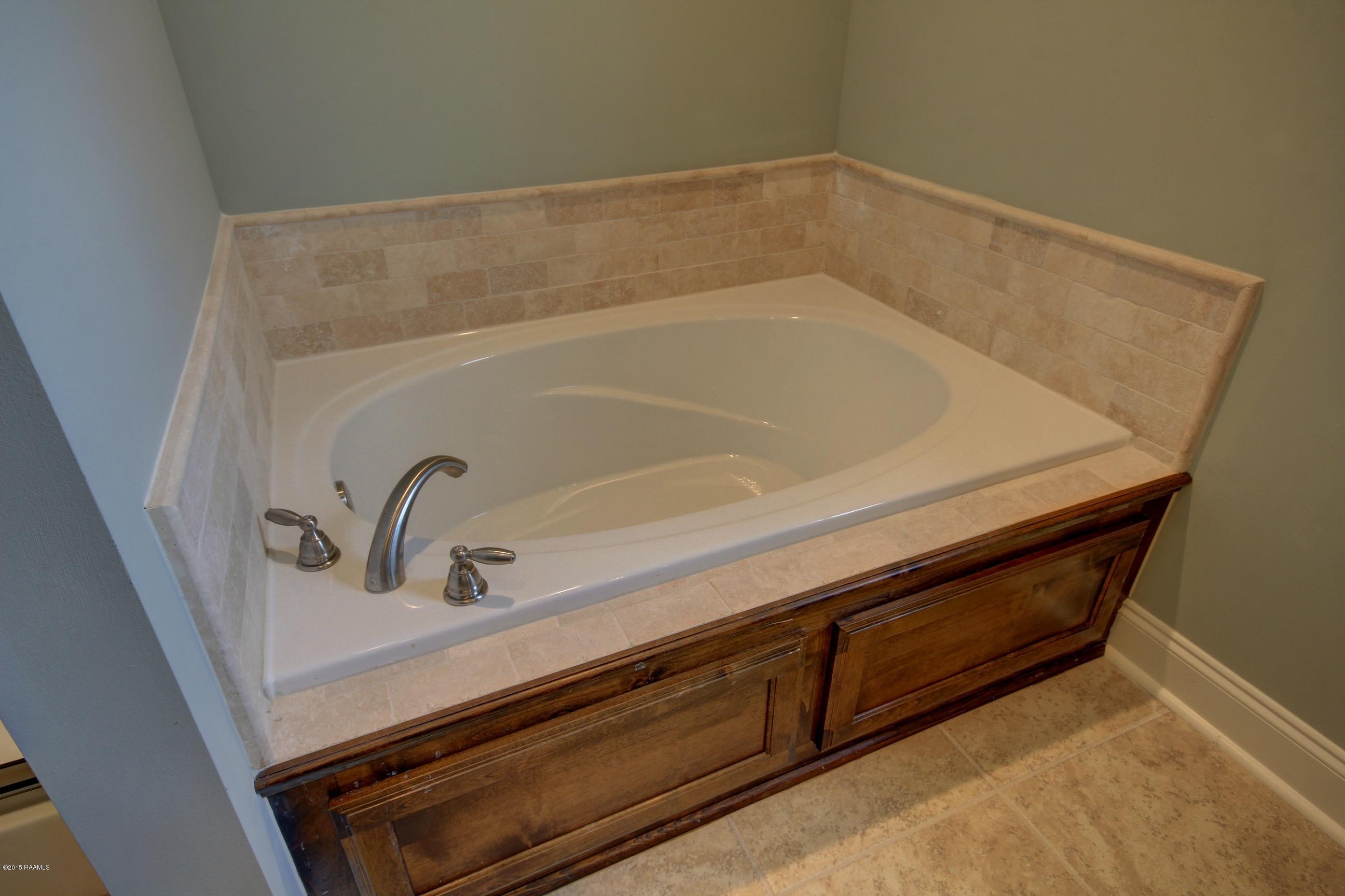 914 Russo Road New Iberia, LA 70563 - Photo 20 of 26 s__29