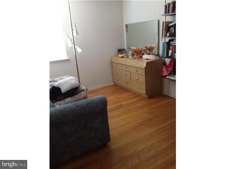 9914 Wingtip Road Philadelphia, PA 19115 - Photo 15 of 16 Bedroom 3