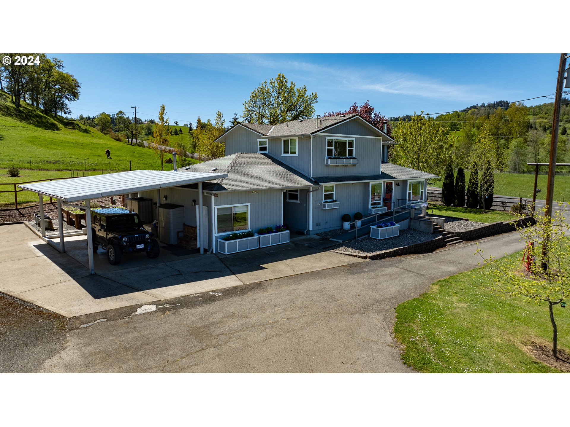 9373 Roberts Creek Road Roseburg, OR 97470 - Photo 1 of 48 Gallery Image 1