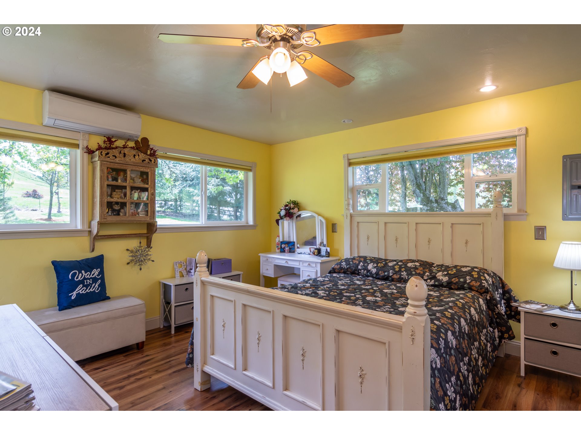 9373 Roberts Creek Road Roseburg, OR 97470 - Photo 15 of 48 Bedroom, Primary