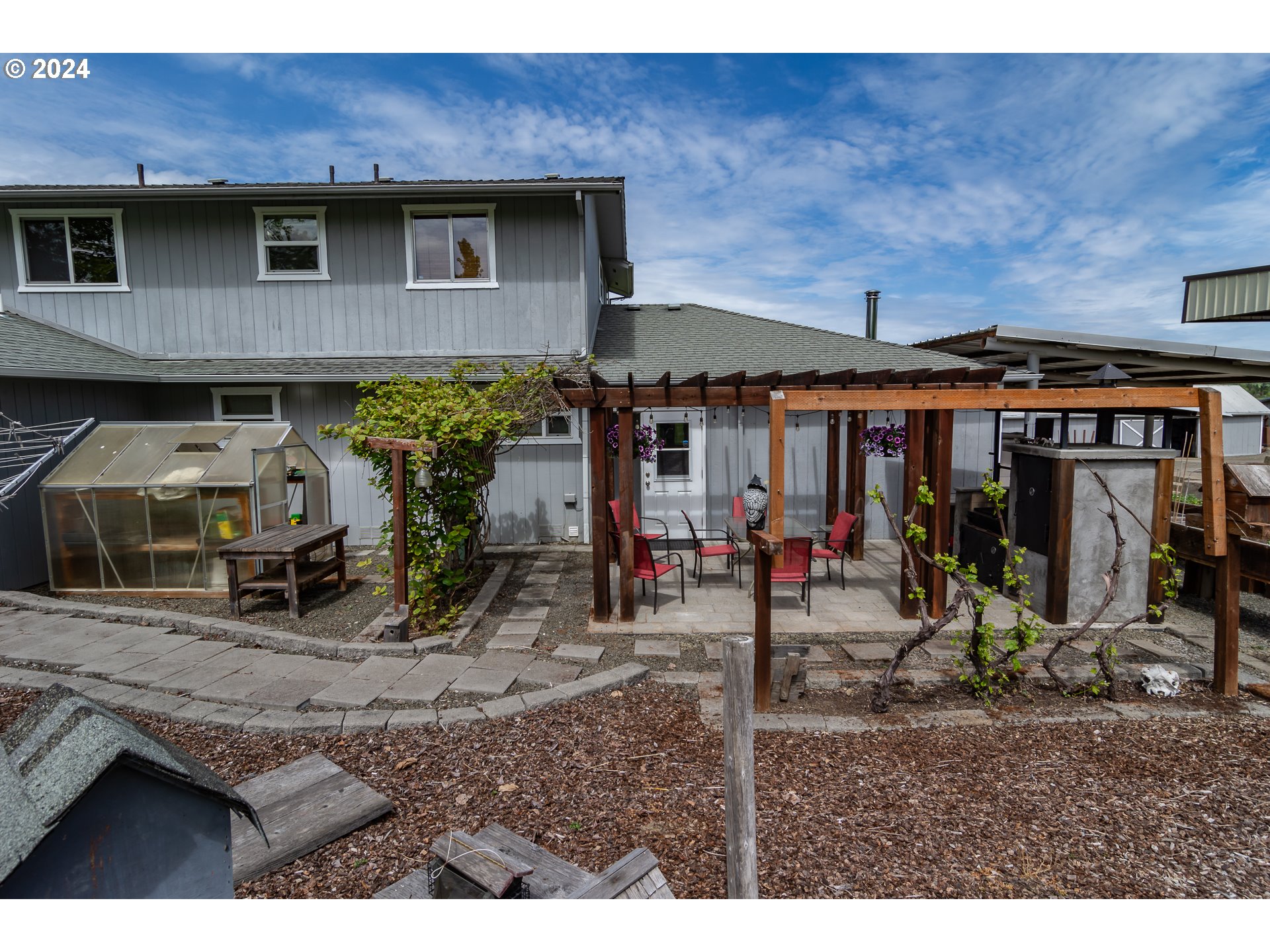 9373 Roberts Creek Road Roseburg, OR 97470 - Photo 26 of 48 Patio