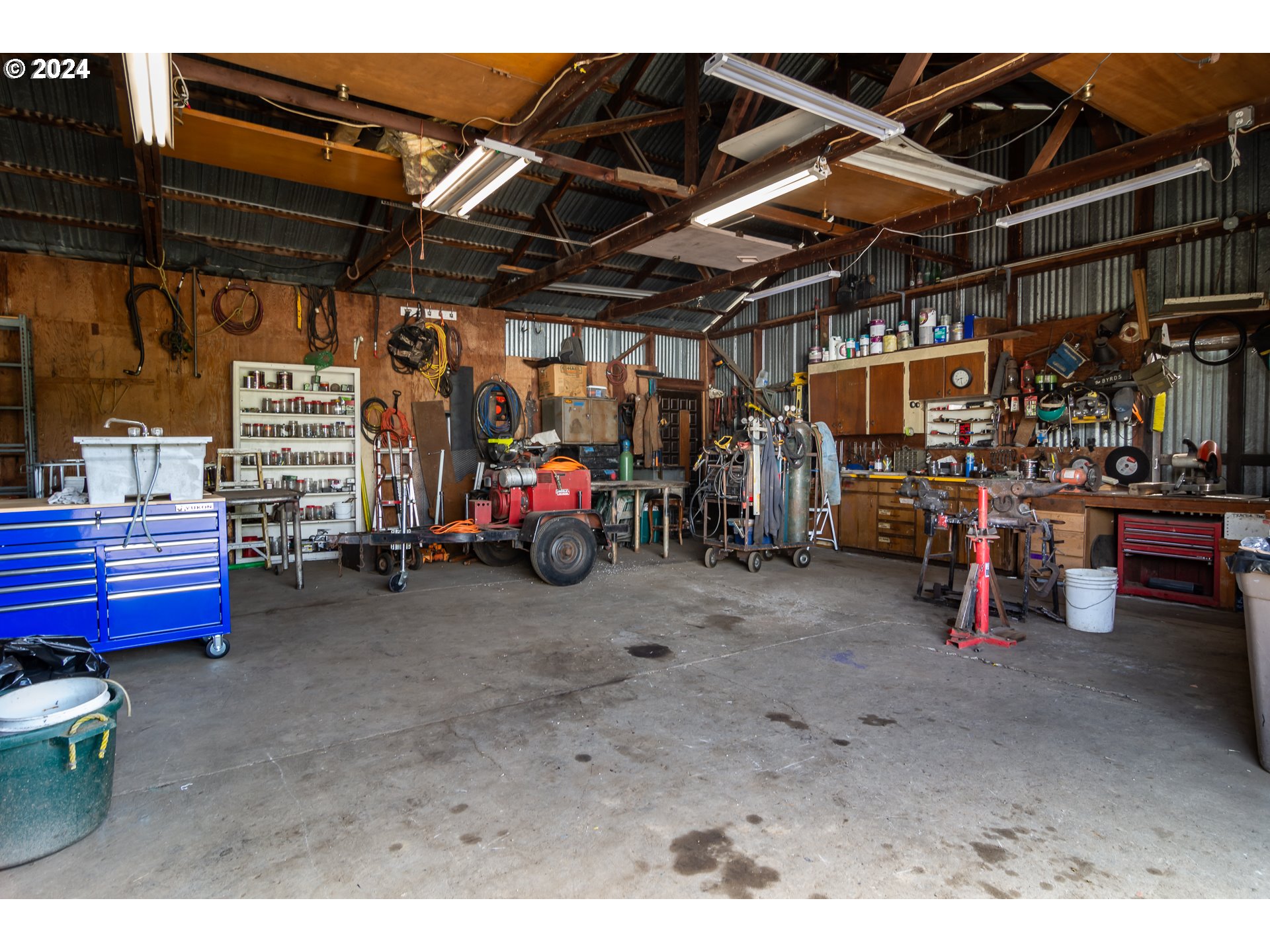 9373 Roberts Creek Road Roseburg, OR 97470 - Photo 31 of 48 Workshop