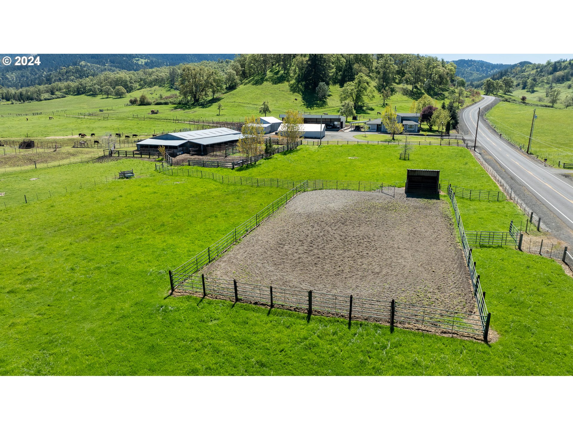 9373 Roberts Creek Road Roseburg, OR 97470 - Photo 37 of 48 Arena
