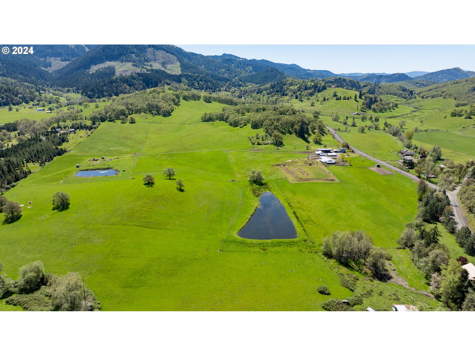 9373 Roberts Creek Road Roseburg, OR 97470 - Photo 41 of 48 View