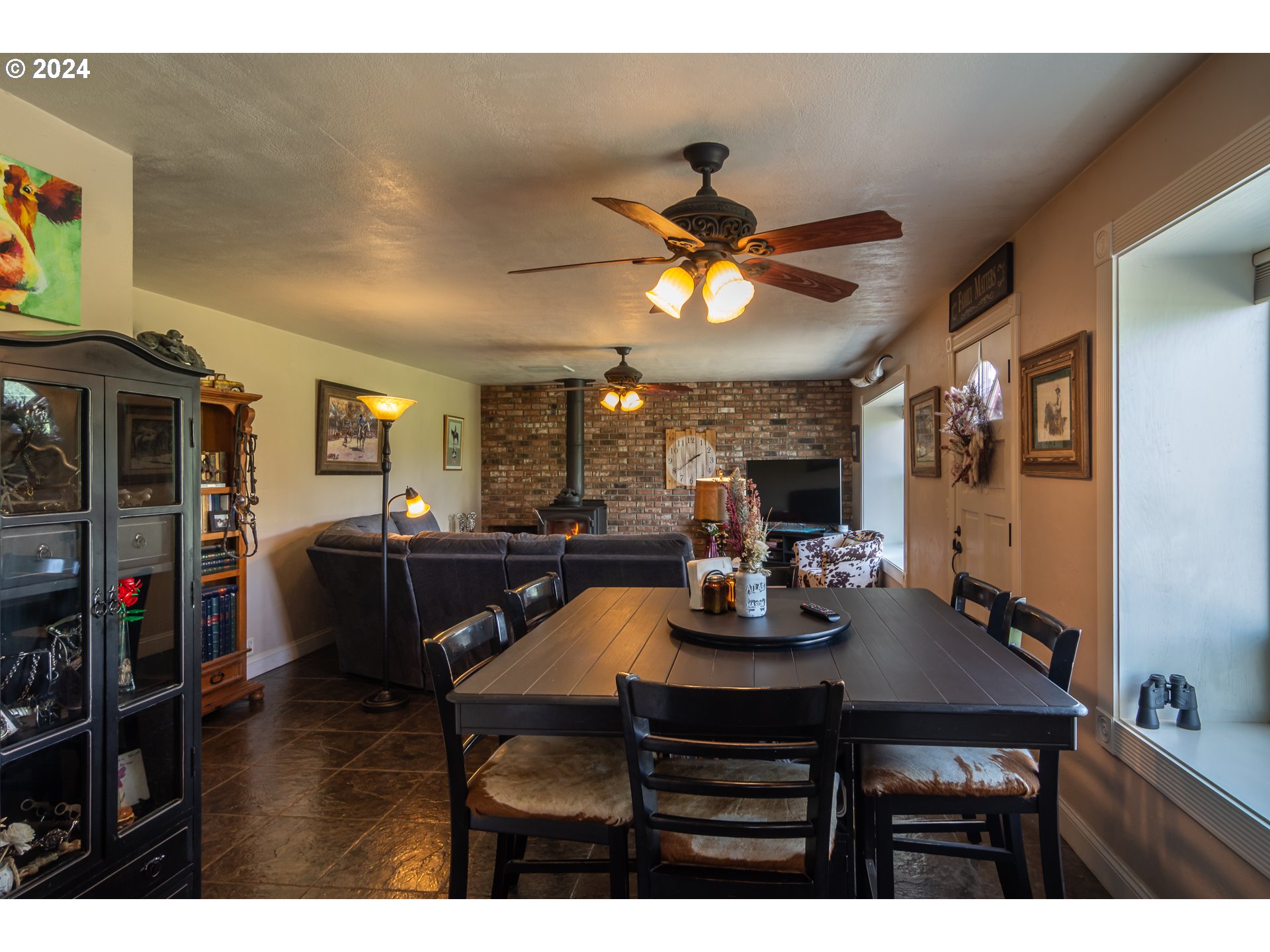9373 Roberts Creek Road Roseburg, OR 97470 - Photo 6 of 48 Dining Room