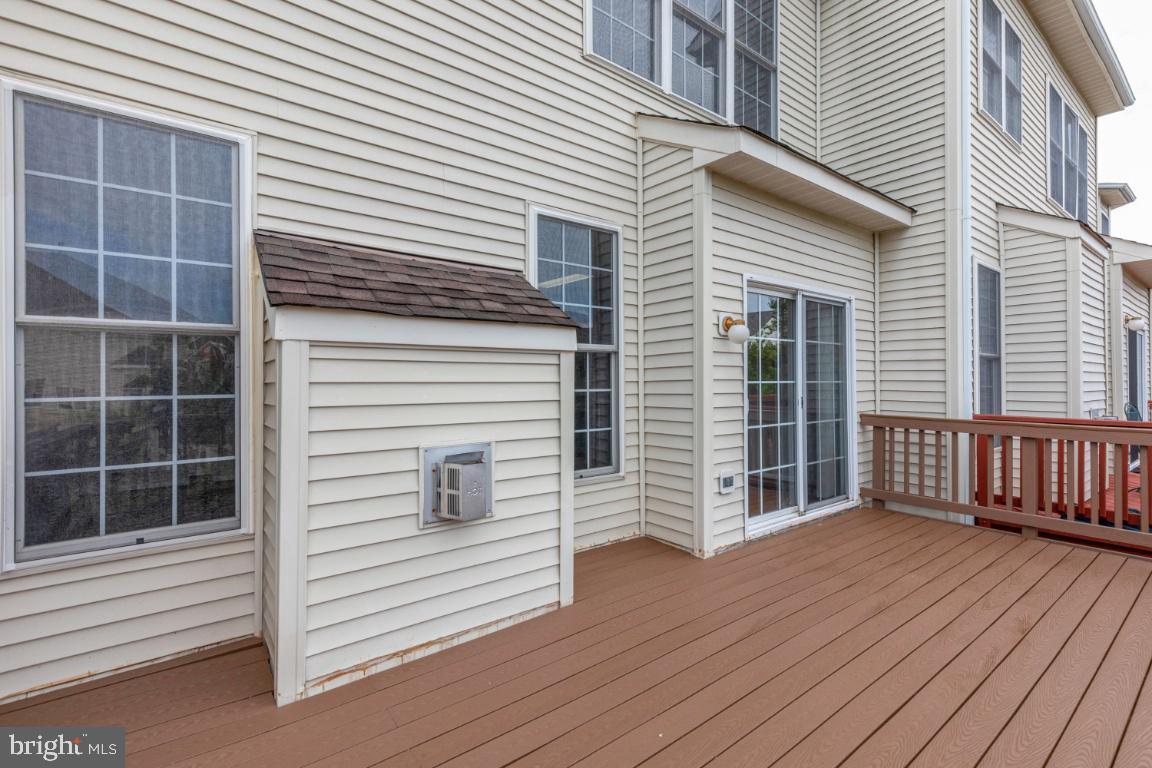 25286 McIntyre Square Chantilly, VA 20152 - Photo 32 of 35