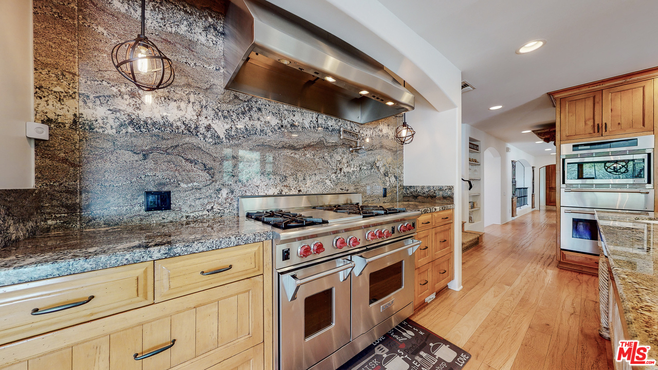 25316 Pacy Street Newhall, CA 91321 - Photo 13 of 53